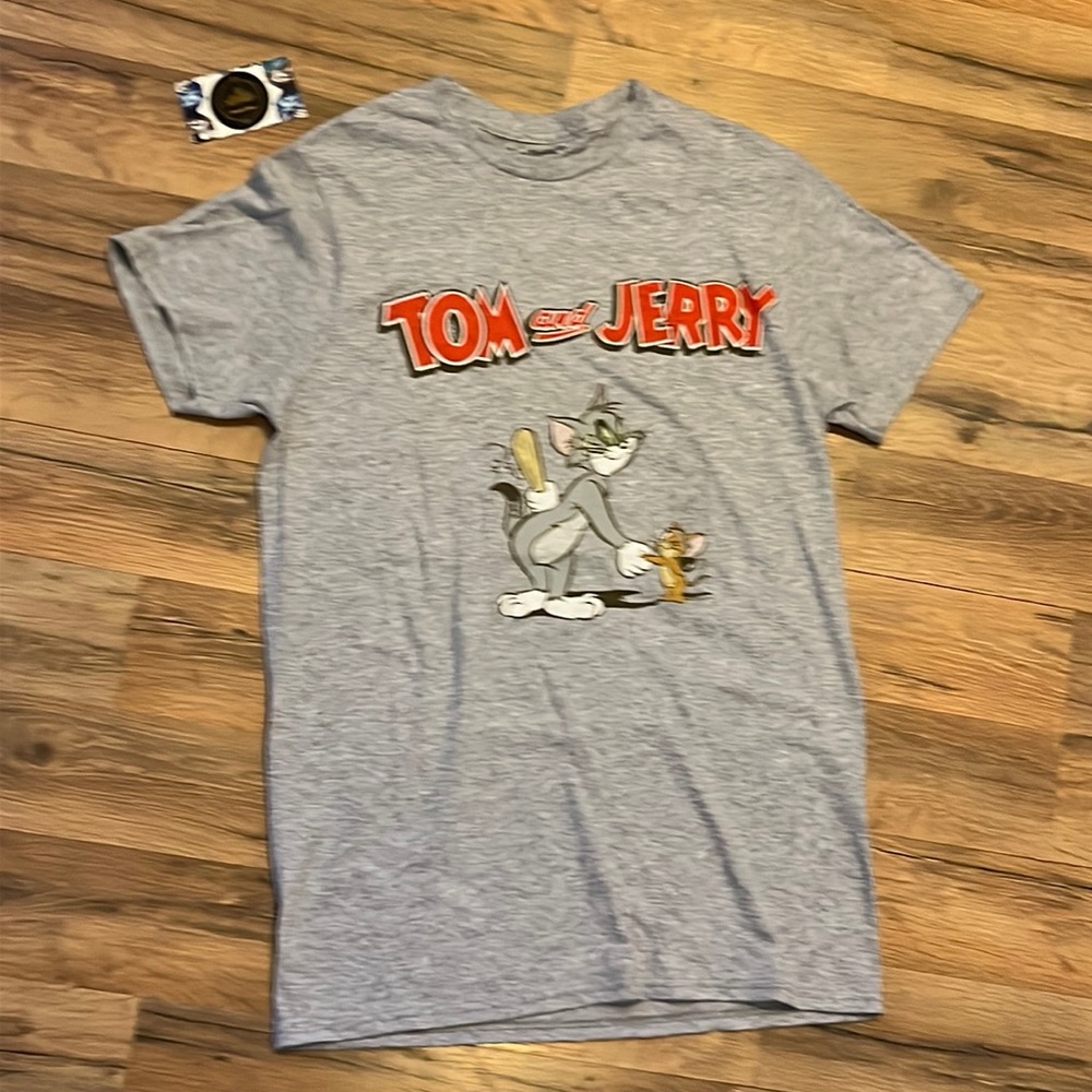 Tom and Jerry Graphic tee men’s size small! Brand new!